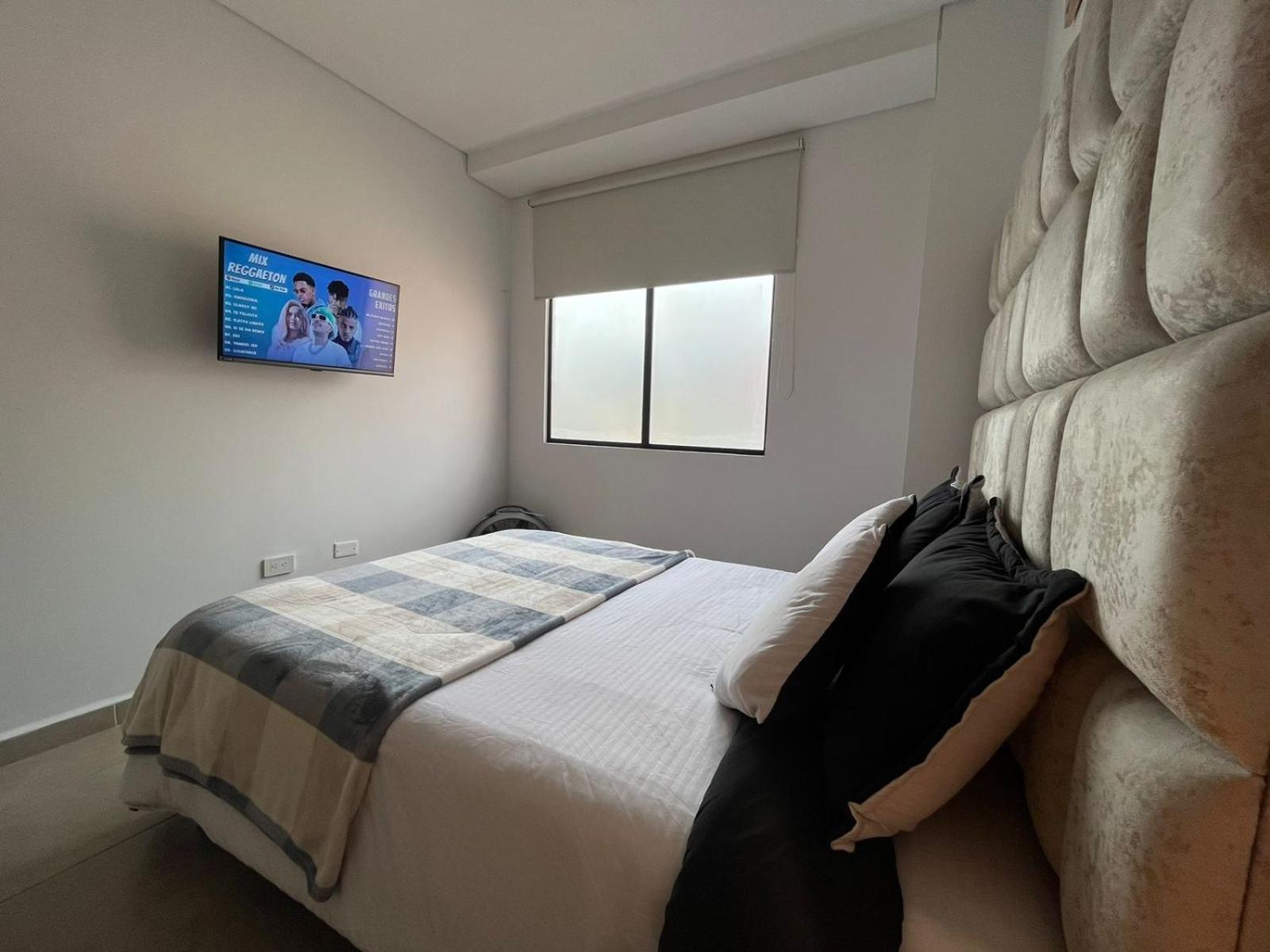 Levits Apartment Меделин Екстериор снимка