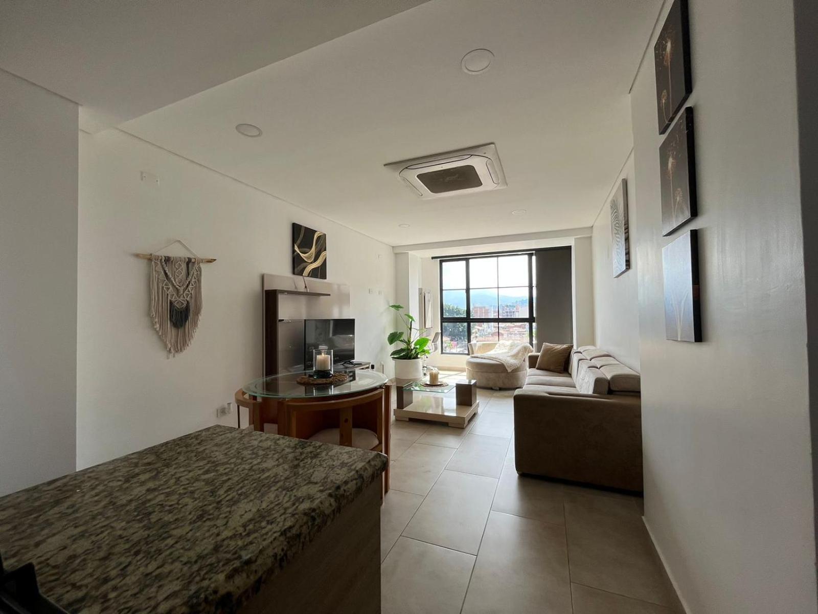 Levits Apartment Меделин Екстериор снимка